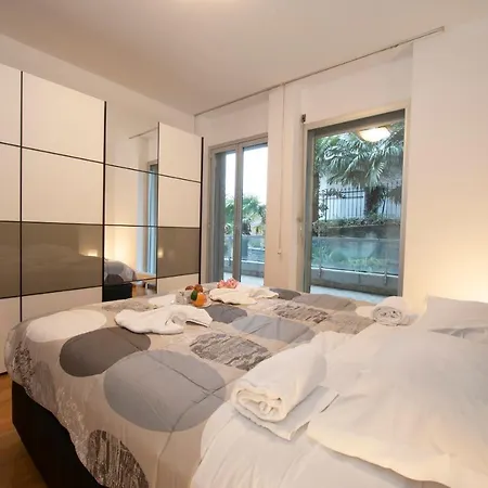 Majestic Lake View Apartment Lugano